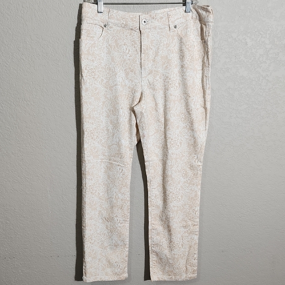 Chicos Platinum Denim Pants Womens  Size 1.5 M Lace Cream Pattern Ultimate Fit - Picture 1 of 11